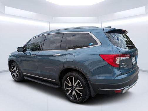 2022 Honda Pilot Touring 8-Passenger