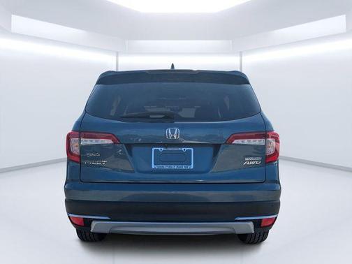 2022 Honda Pilot Touring 8-Passenger