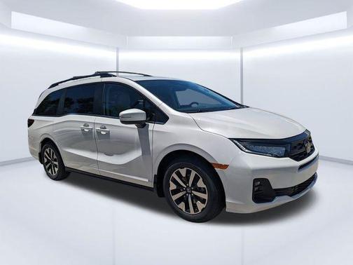 Platinum White Pearl 2026 Honda Odyssey EX-L