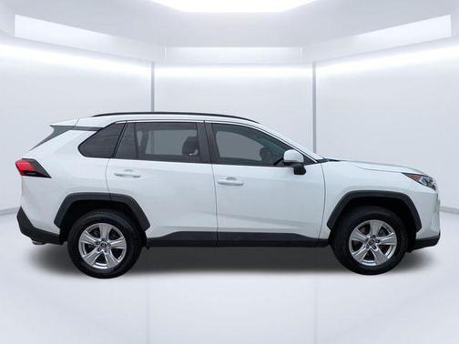 Super White 2019 Toyota RAV4 XLE