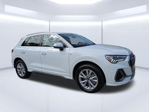 Arkona White 2024 Audi Q3 45 S line Premium