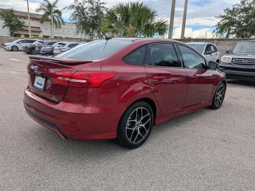 Ruby Red Metallic Tinted Clearcoat 2015 Ford Focus SE