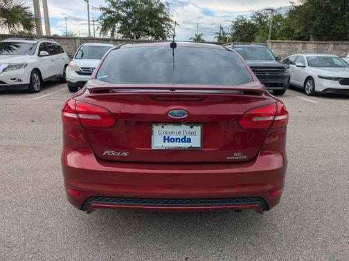 Ruby Red Metallic Tinted Clearcoat 2015 Ford Focus SE