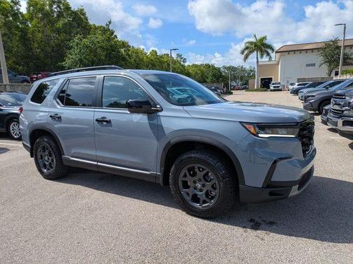 Gray 2025 Honda Pilot TrailSport