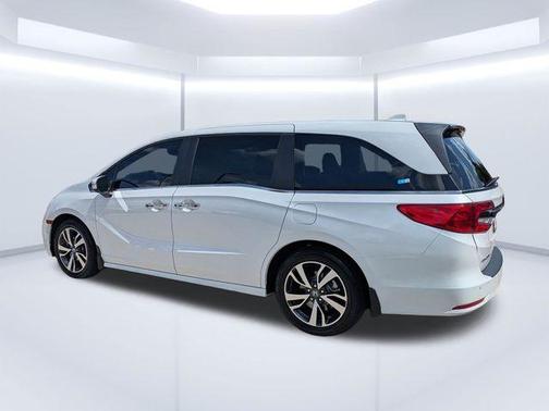 Platinum White Pearl 2024 Honda Odyssey Touring