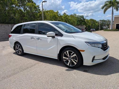 Platinum White Pearl 2024 Honda Odyssey Touring