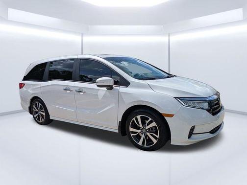 Platinum White Pearl 2024 Honda Odyssey Touring