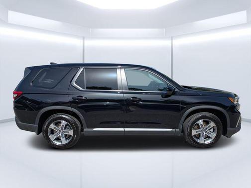 Crystal Black Pearl 2025 Honda Pilot EX-L