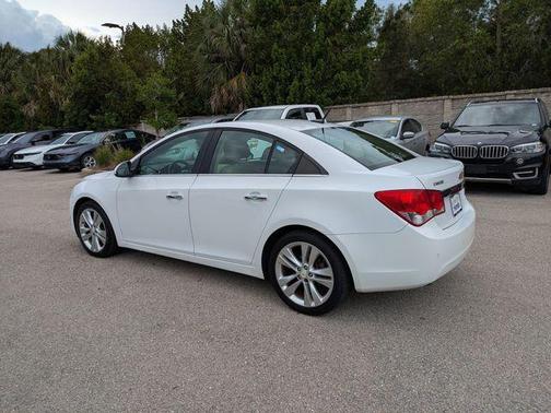 Summit White 2011 Chevrolet Cruze LTZ
