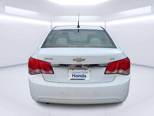 Summit White 2011 Chevrolet Cruze LTZ