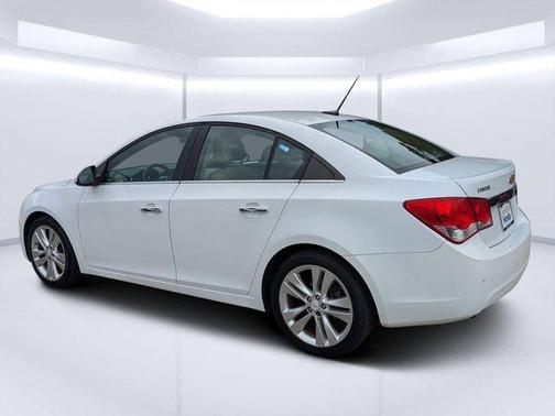 Summit White 2011 Chevrolet Cruze LTZ