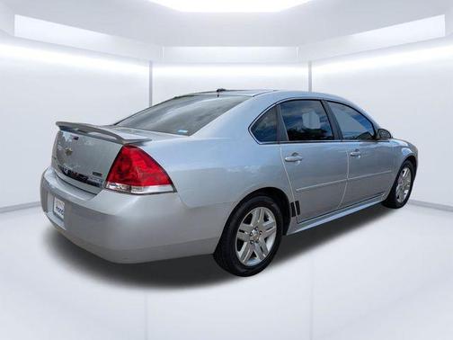 Silver Ice Metallic 2011 Chevrolet Impala LT