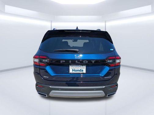 Obsidian Blue Pearl 2023 Honda Pilot Touring