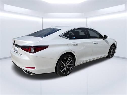 2022 Lexus ES 350 Base