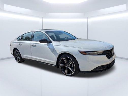 Platinum White Pearl 2026 Honda Accord SE