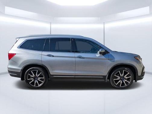 2020 Honda Pilot Touring 8-Passenger
