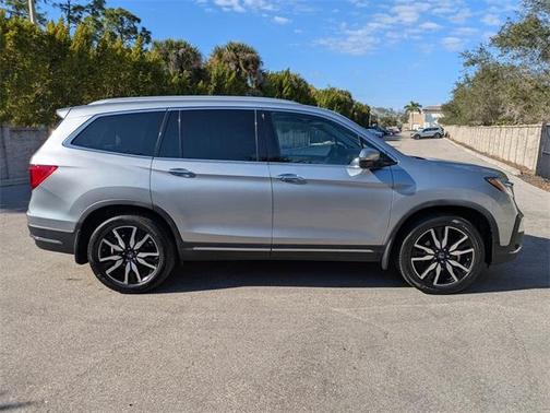 2020 Honda Pilot Touring 8-Passenger
