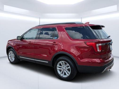 Ruby Red Metallic 2017 Ford Explorer XLT
