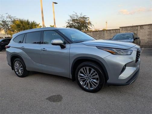 2024 Toyota Highlander Platinum