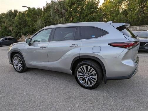 2024 Toyota Highlander Platinum