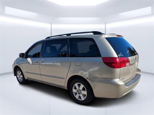 2004 Toyota Sienna LE