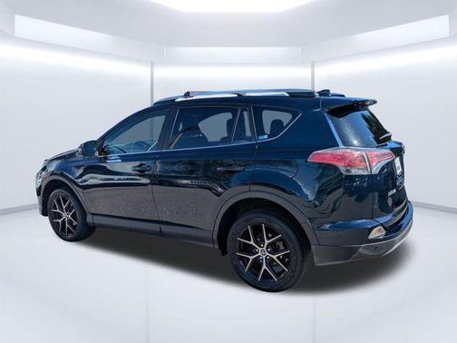 Aqua 2017 Toyota RAV4 SE