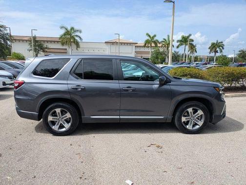 Modern Steel Metallic 2024 Honda Pilot EX-L