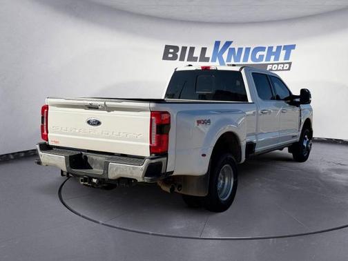 2024 Ford F-350 LARIAT SUPER DUTY