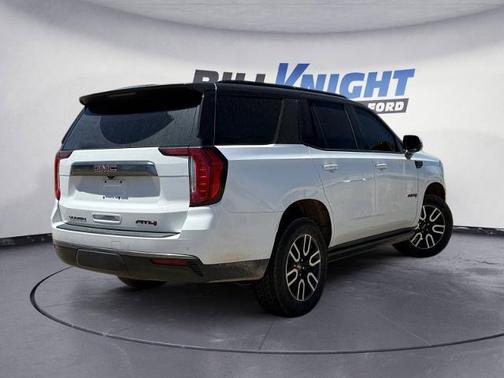 Summit White 2023 GMC Yukon AT4