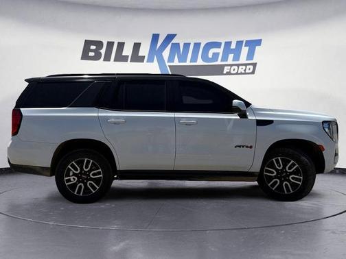 Summit White 2023 GMC Yukon AT4