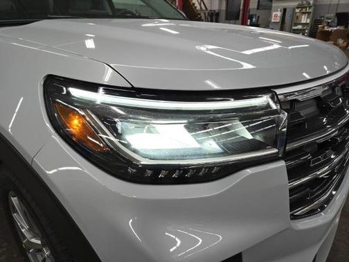 2026 Ford Explorer Active (200A)