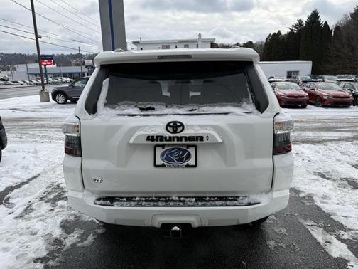 2022 Toyota 4Runner SR5 Premium