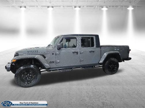 Sting-Gray Clearcoat 2021 Jeep Gladiator Willys 4x4