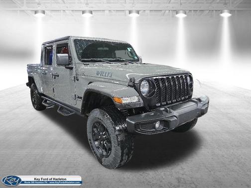 Sting-Gray Clearcoat 2021 Jeep Gladiator Willys 4x4