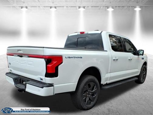 2025 Ford F-150 Lightning LARIAT
