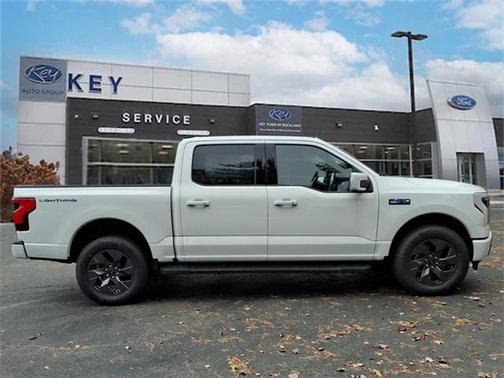 2025 Ford F-150 Lightning LARIAT
