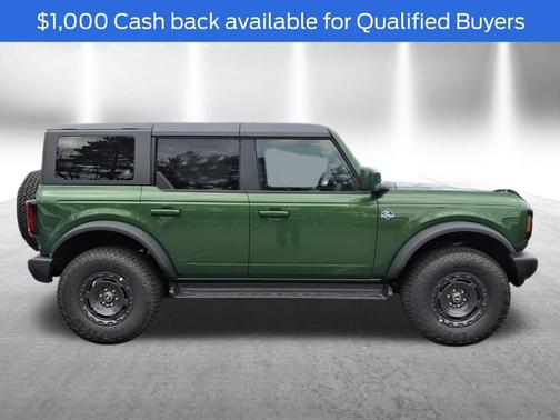 ERUPTION GREEN METALLIC 2025 Ford Bronco Outer Banks