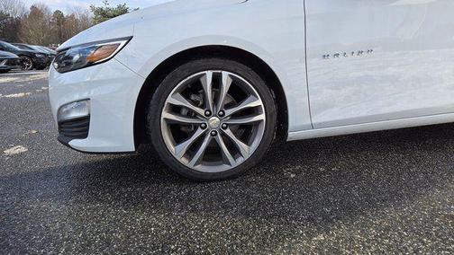 2022 Chevrolet Malibu FWD LT