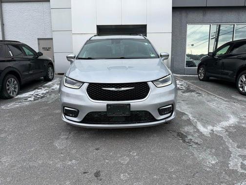 2022 Chrysler Pacifica L