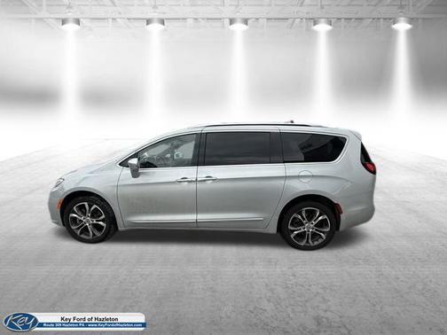 2022 Chrysler Pacifica L