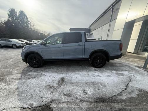 2022 Honda Ridgeline Black