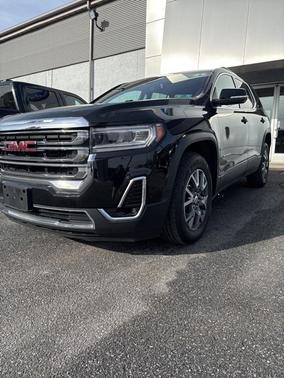 2023 GMC Acadia AWD SLT