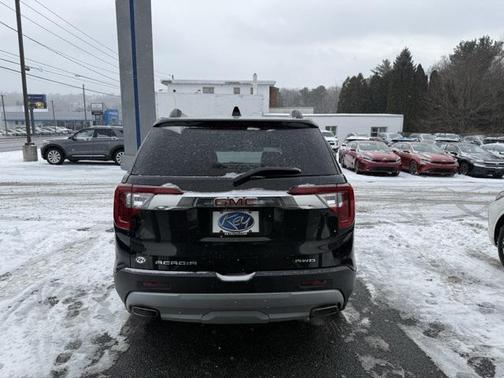 2023 GMC Acadia AWD SLT