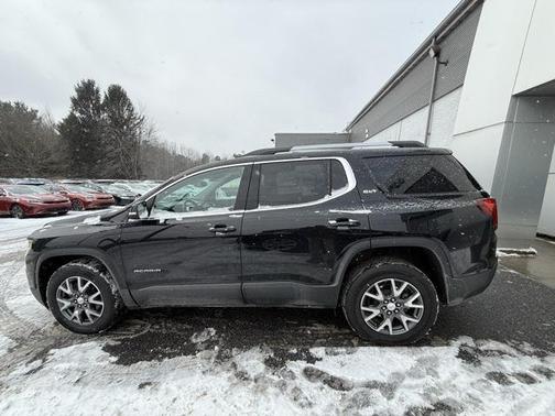 2023 GMC Acadia AWD SLT