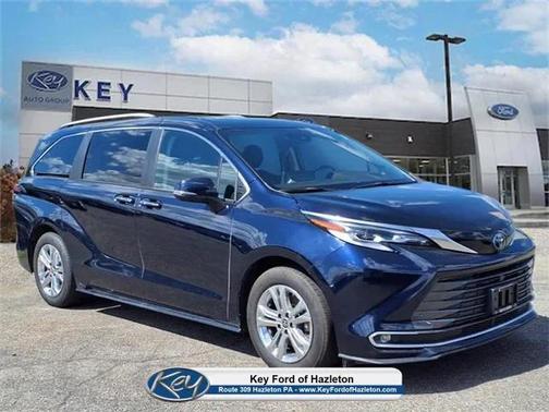 2023 Toyota Sienna Platinum 7 Passenger