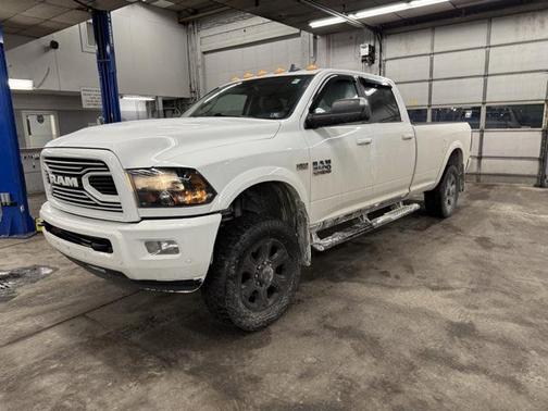 2018 RAM 3500 Big Horn Crew Cab 4x4 8' Box