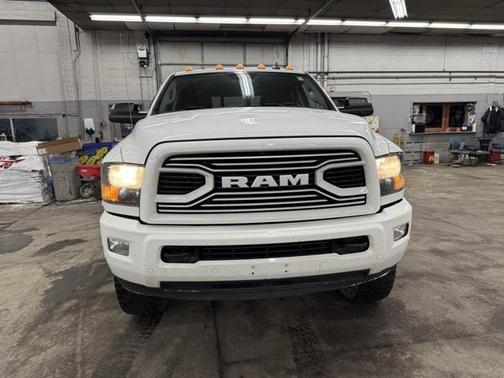 2018 RAM 3500 Big Horn Crew Cab 4x4 8' Box