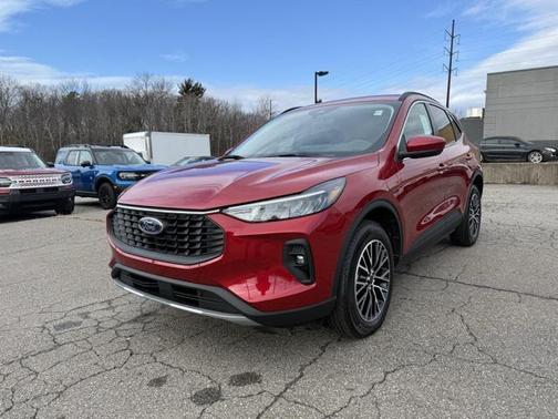 2026 Ford Escape PHEV SE