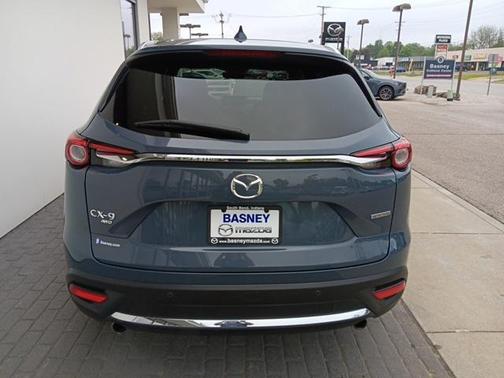 2023 Mazda CX-9 Carbon Edition