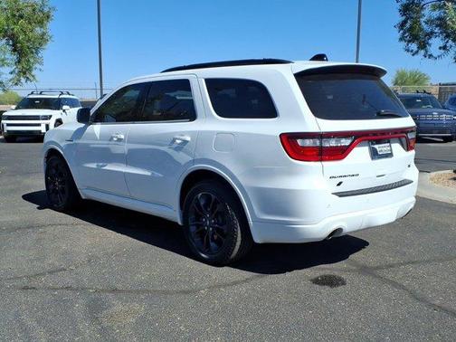 White Knuckle Clearcoat 2023 Dodge Durango R/T